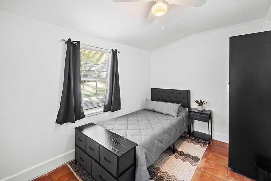 Twin size bed with memory foam mattress