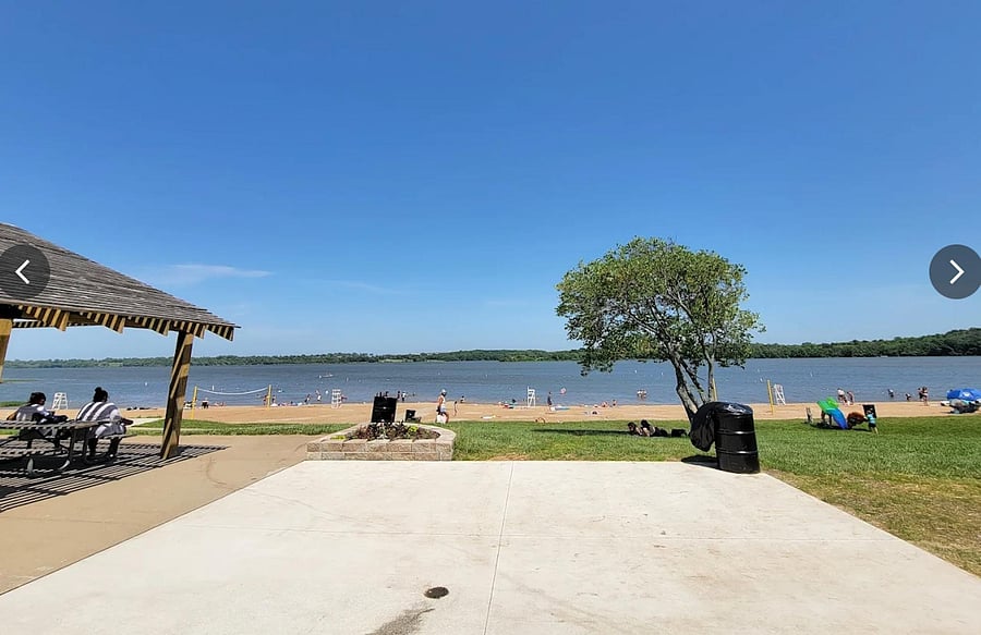 Longview Lake & Beach
