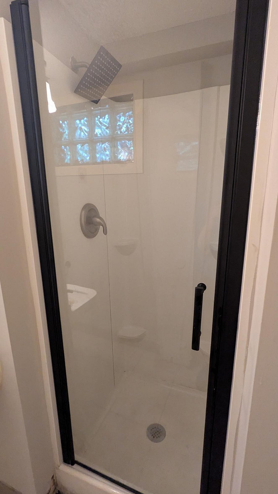 Private bathroom room 5