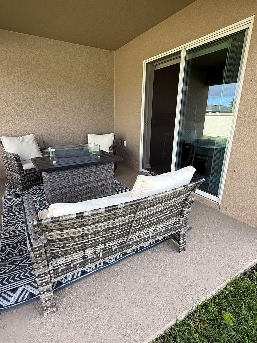 Backyard Lanai (no screening)