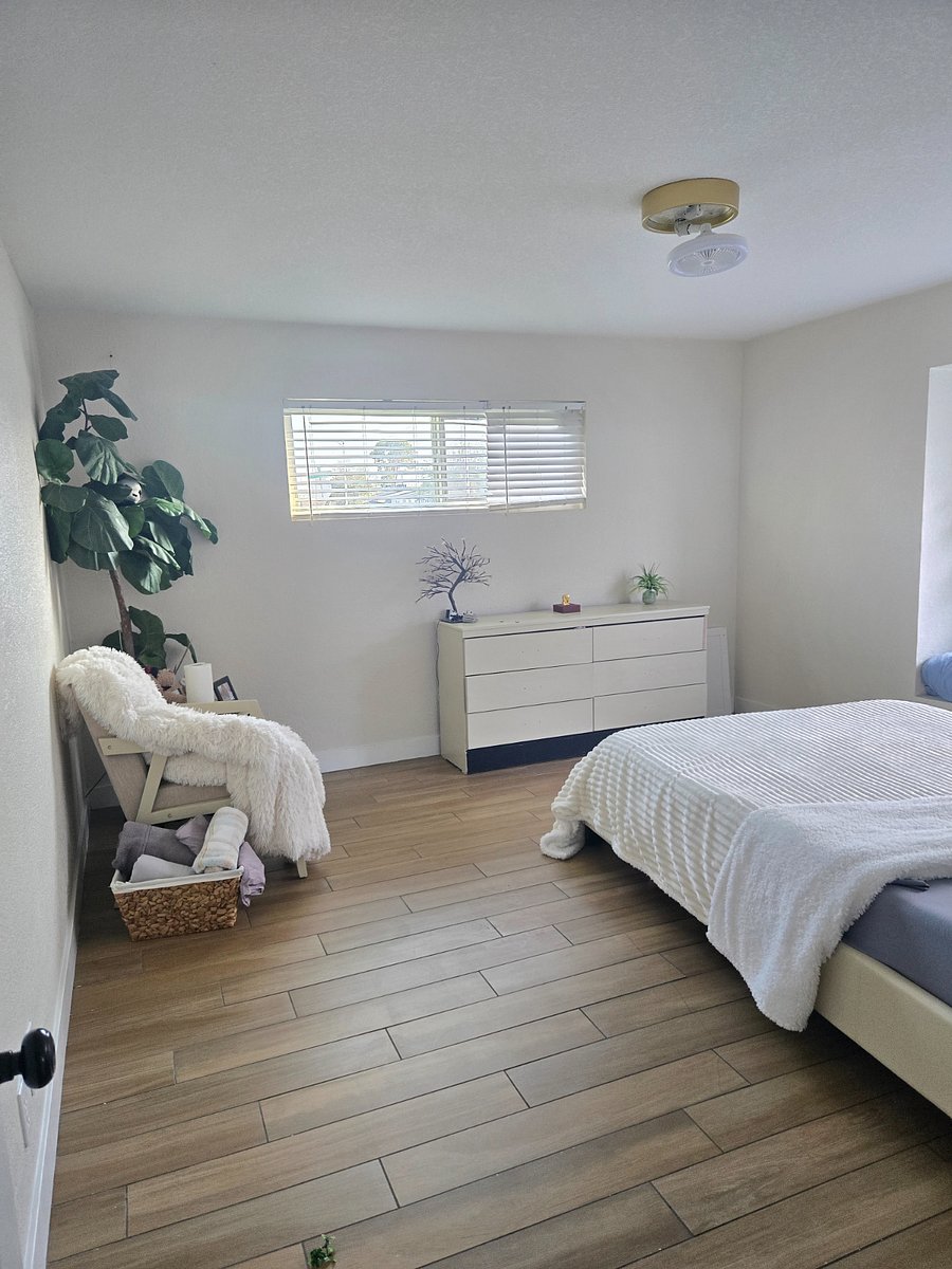 1st bed room 