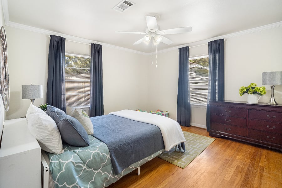 bedroom1