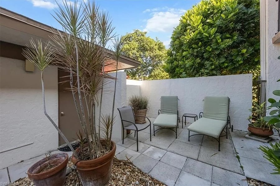 Lounge chairs in courtyard
