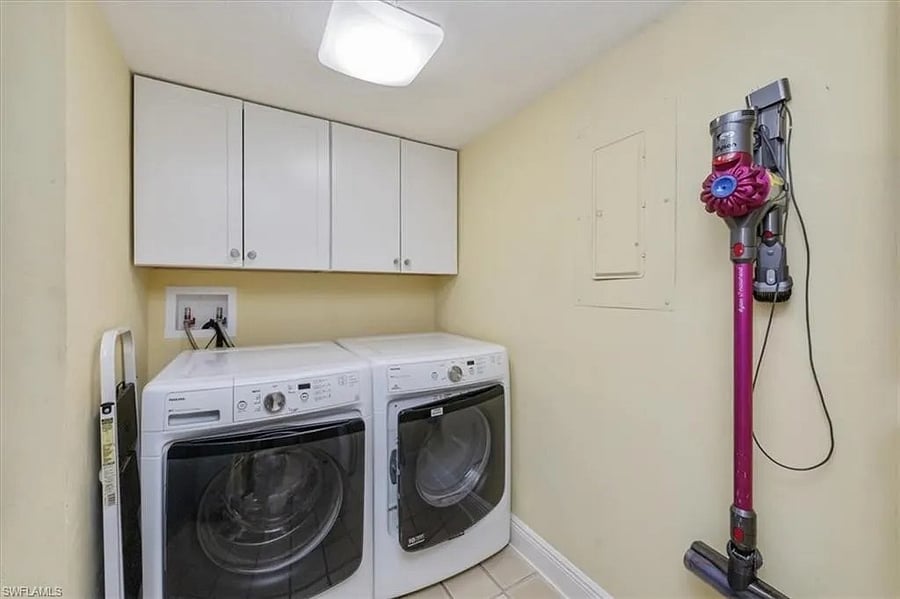 Laundry room, soap provided