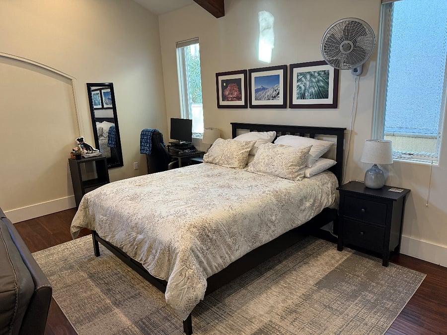 Queen size bed