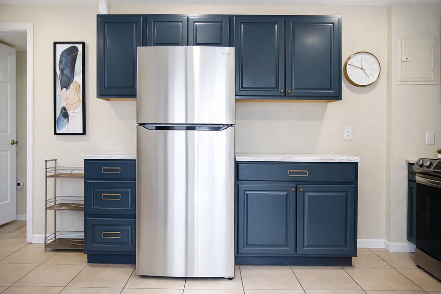 Full kitchen with new appliances