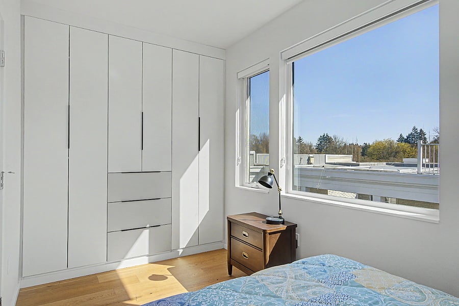 Organizers in bedroom on 4th floor