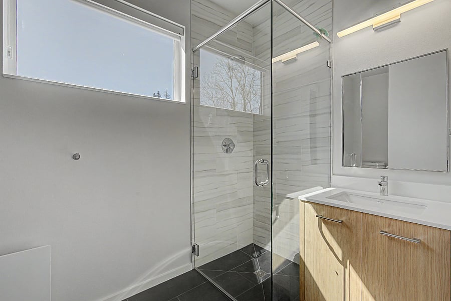 Bathroom on 3rd floor with shower