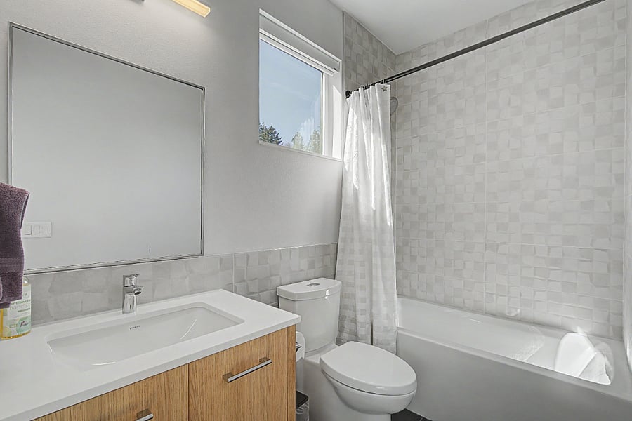 Bathroom on 3rd floor en-suite