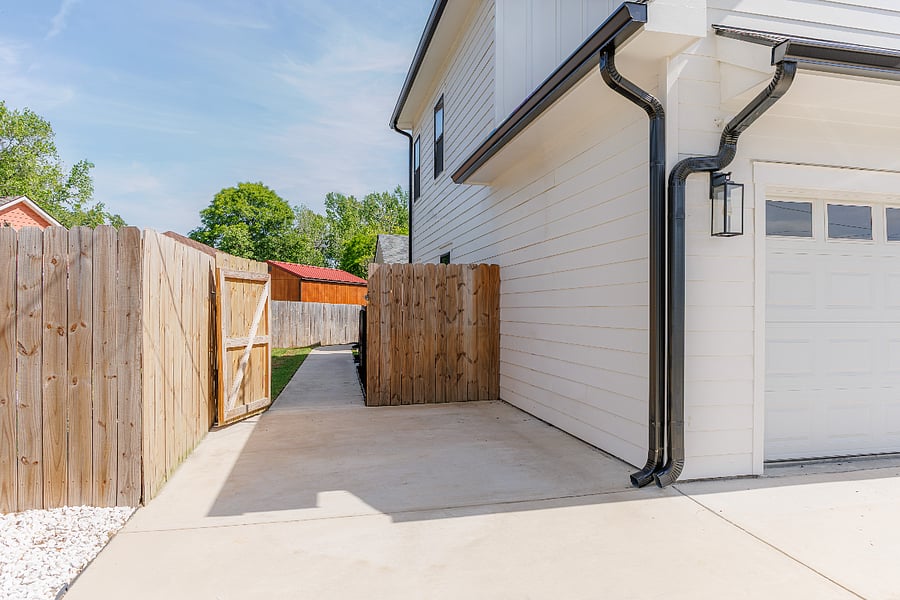 Private entrance with fence code and door code. Includes private yard