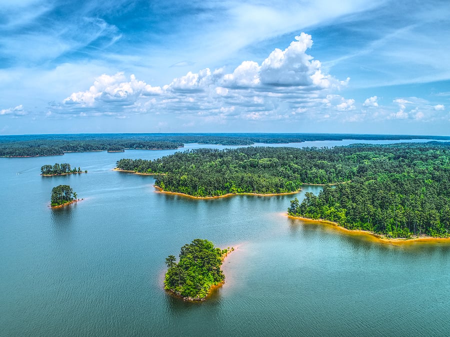 Want to go have a lake day check out Clarks hill, Thurmond Lake, Wildwood Park, and other surrounding areas for a fun day to kayak, and boat ride.