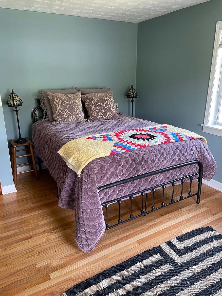 Main bedroom - Unit 1