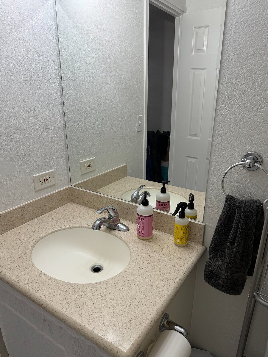 Furnished Finder property 983000_1 photo 9