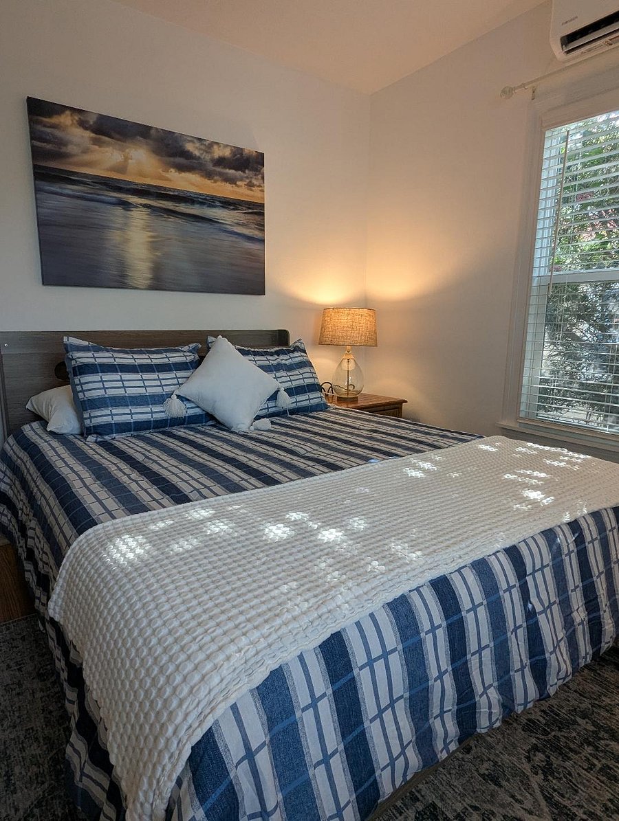 Queen Bedroom