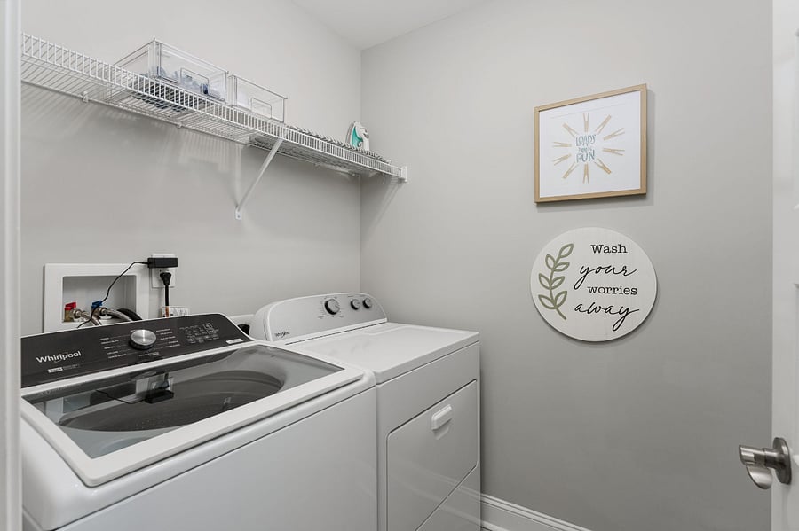Upstairs washer/dryer
