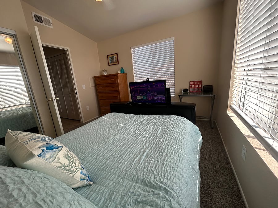 2nd Bedroom with TV & full bath