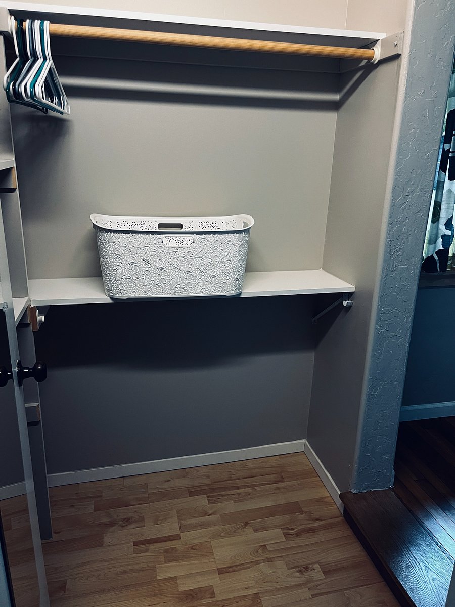 Walk-in closet, pic number 2