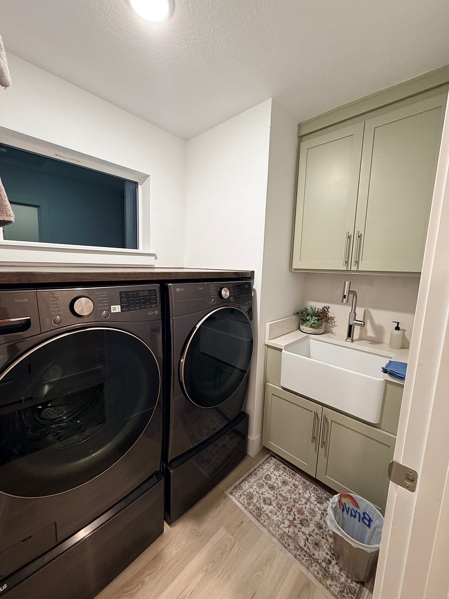 Shared Laundry room