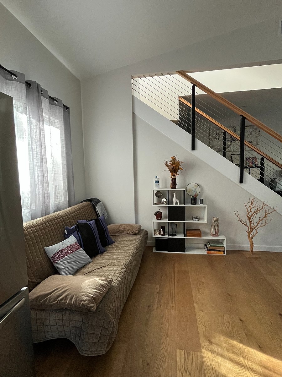Living Room picture 1