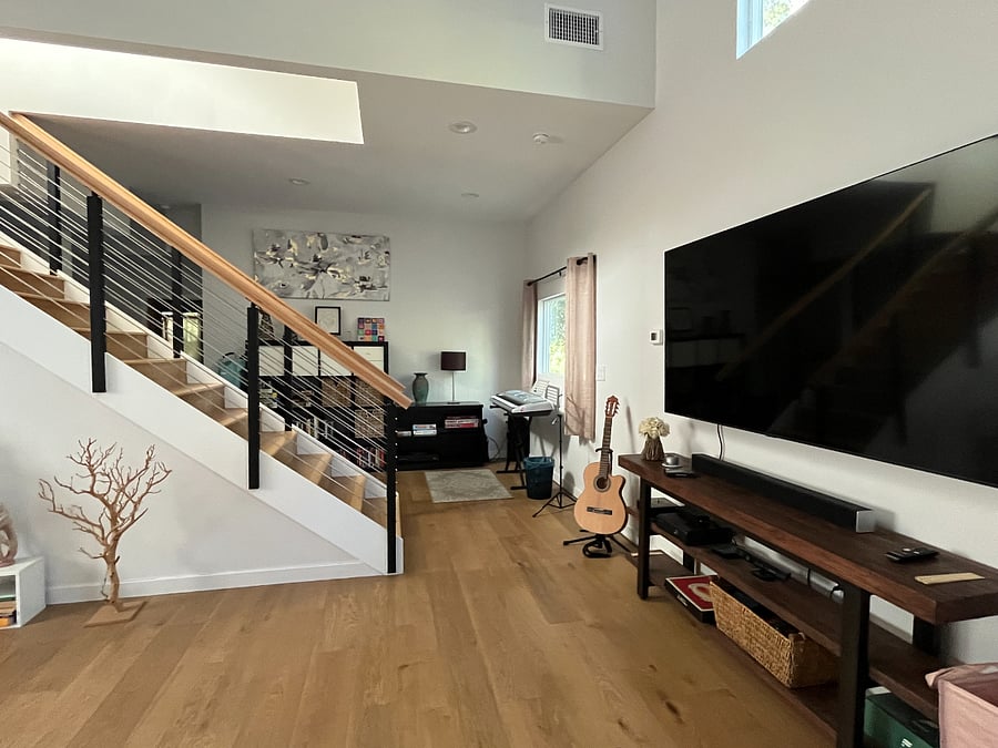 Living Room Picture 2