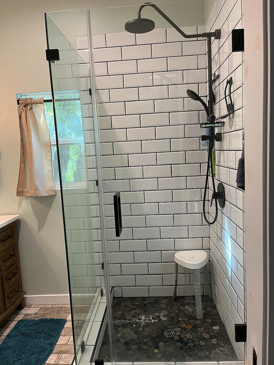 down stairs bathroom picture 1