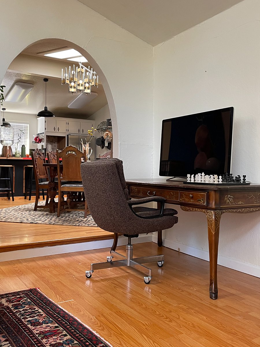 Much like an open-plan office, I designed the homes common areas with extra work spaces in mind.