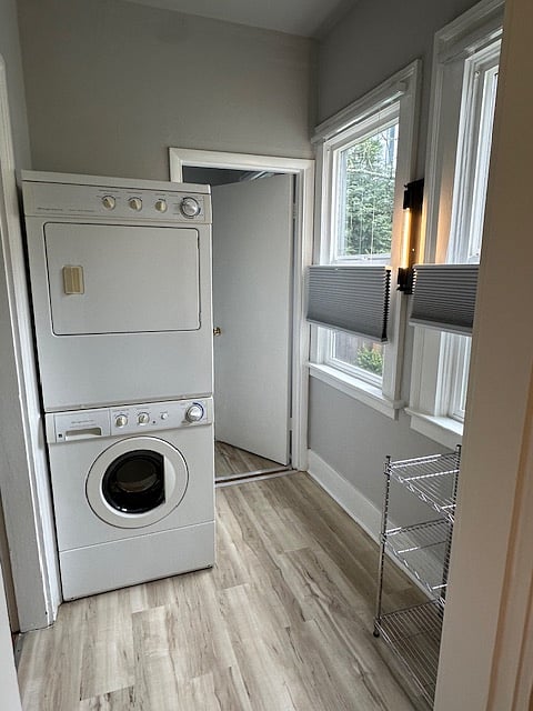Washer/Dryer in laundry nook.
