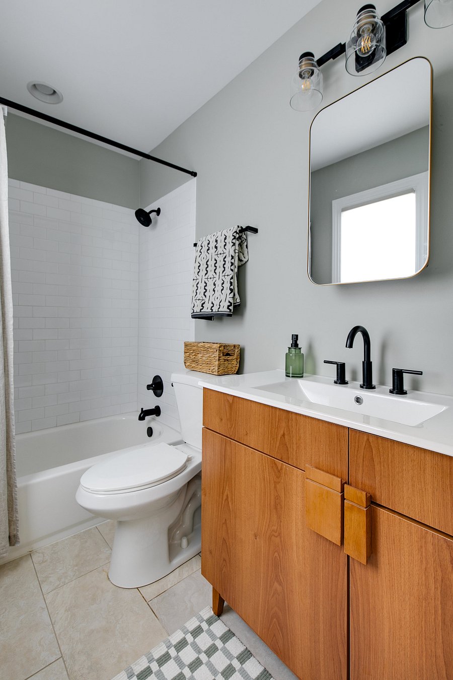 Primary Full Bathroom