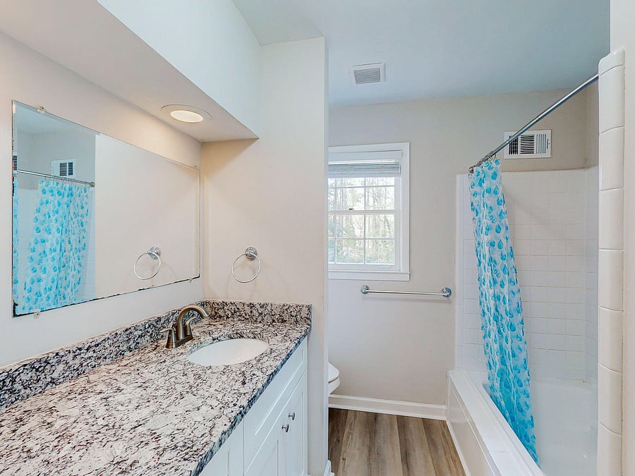 2nd level shared bathroom