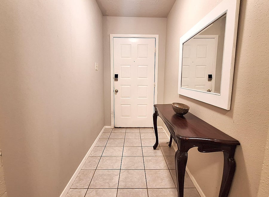Hallway etrance