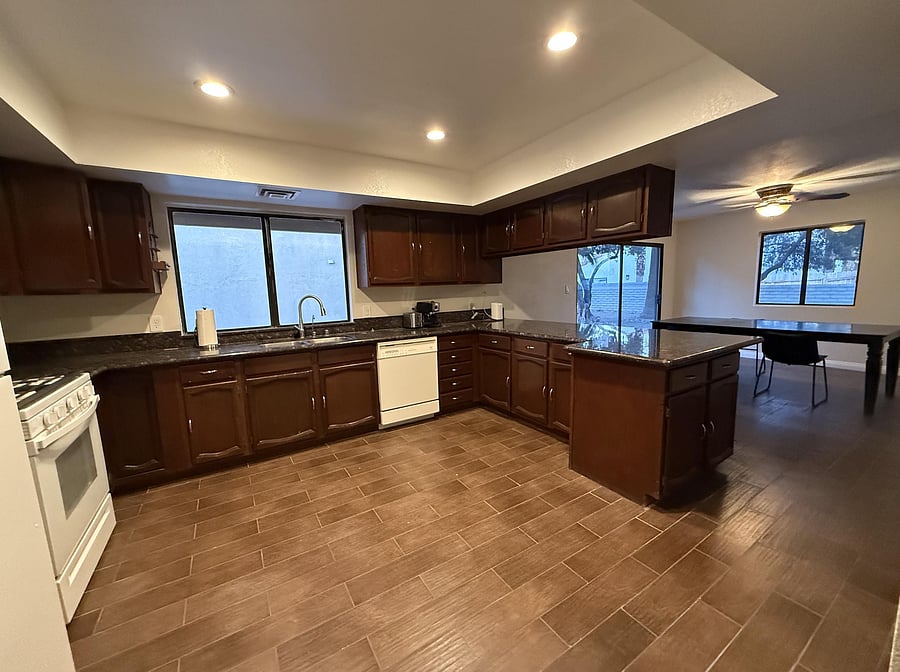 Spacious Kitchen with lots of cabinets space