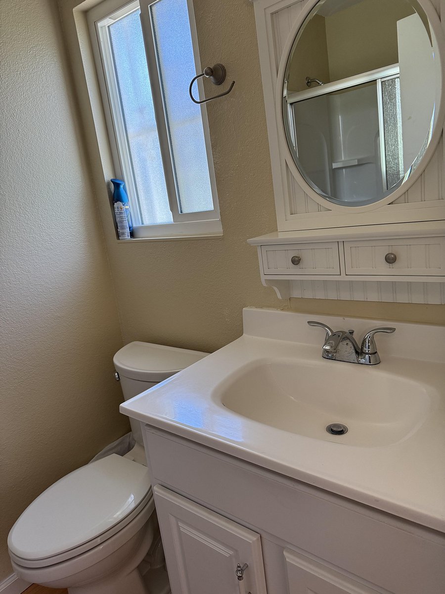 Room1 bathroom