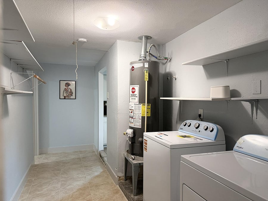 Utility room, hall to kitchen