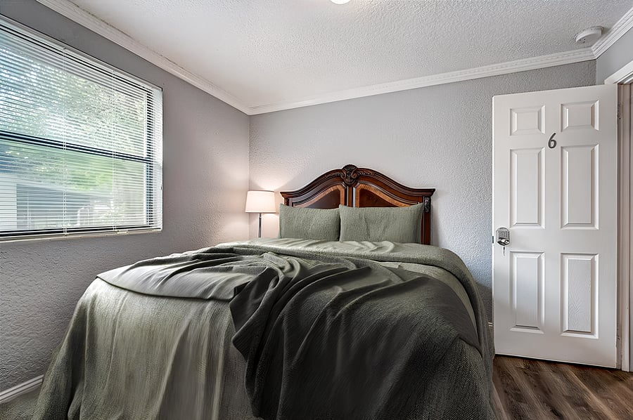 Disclaimer: This photo has been virtually staged. Not all furnishings seen will be included. Please view the virtual tour.