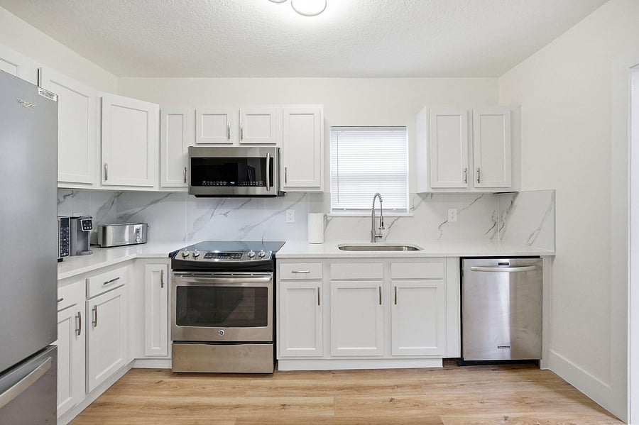 Spacious Kitchen Area
