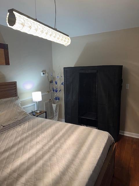 New Bed, new furniture, new Smart TV, Free basic cable