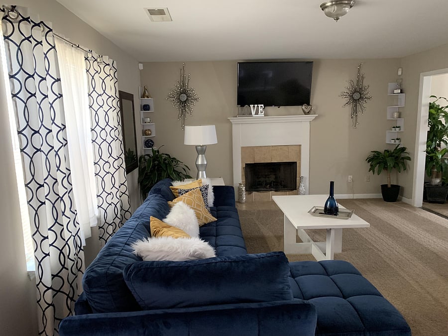 Livingroom with 65 Inch tv, Free Basic cable