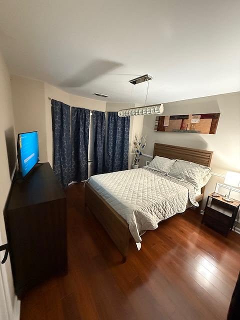 New Bed, new furniture, new Smart TV, Free basic cable