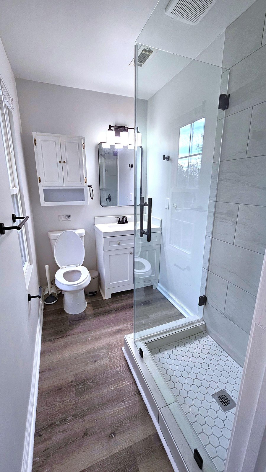 Brand-new modern bathroom with high-end fixtures