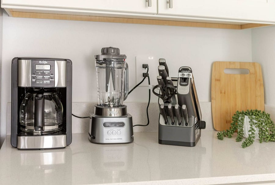 Kitchen u