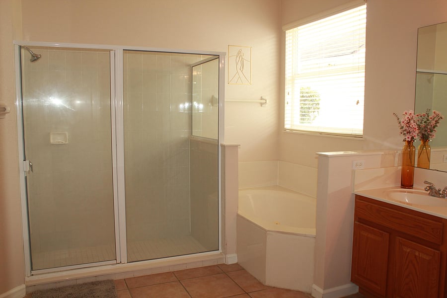 Room 1 Master Bathroom