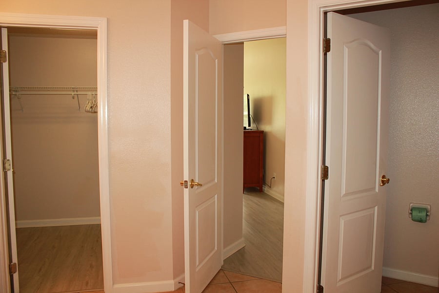 Room 1 Master Bathroom - Walk-in Closet & Toilet room