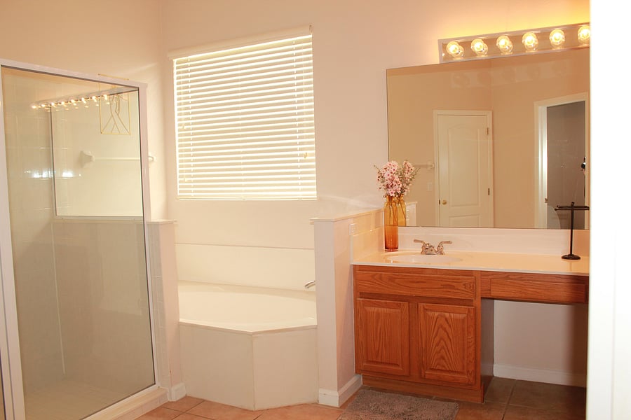 Room 1 Master Bathroom
