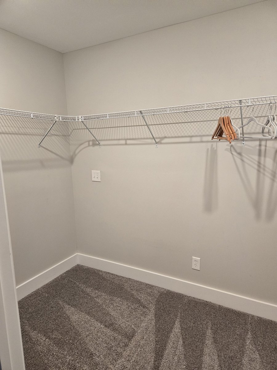 walk in closet Bedroom 3