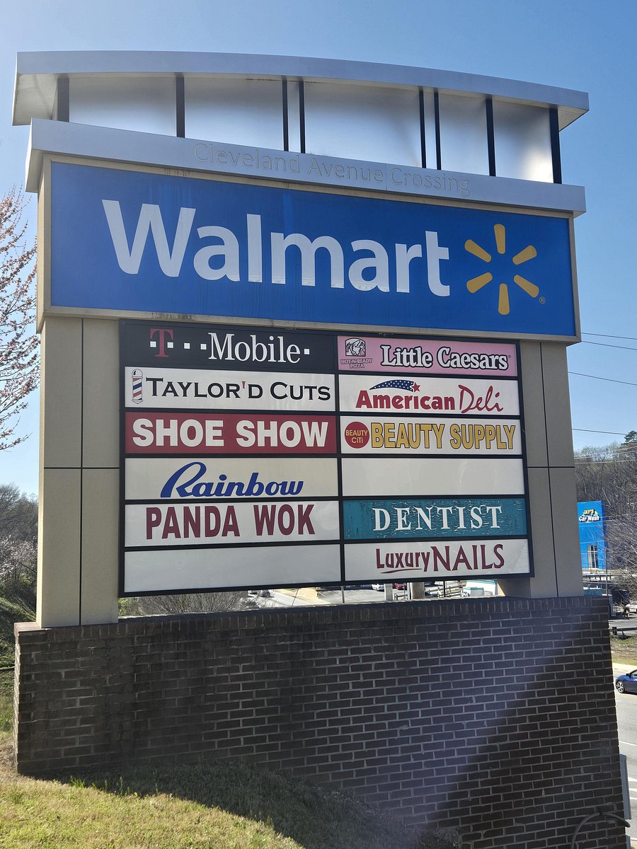 Nearby Shopping in Walk