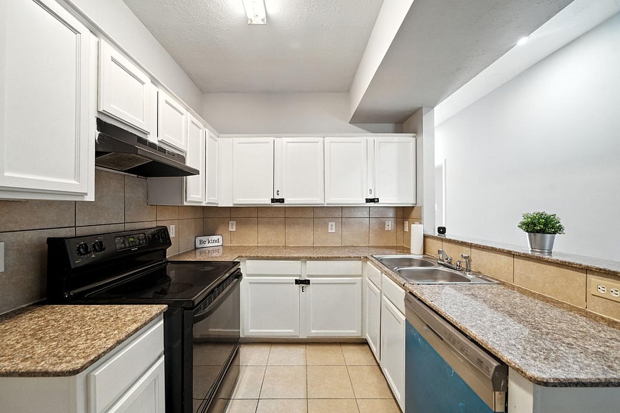 Fully Stocked Kitchen