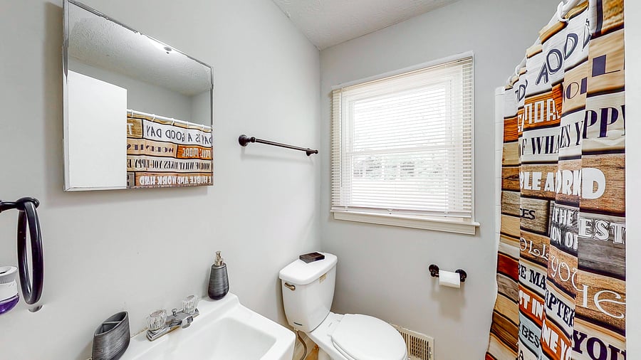 Full Bath Tub/Shower