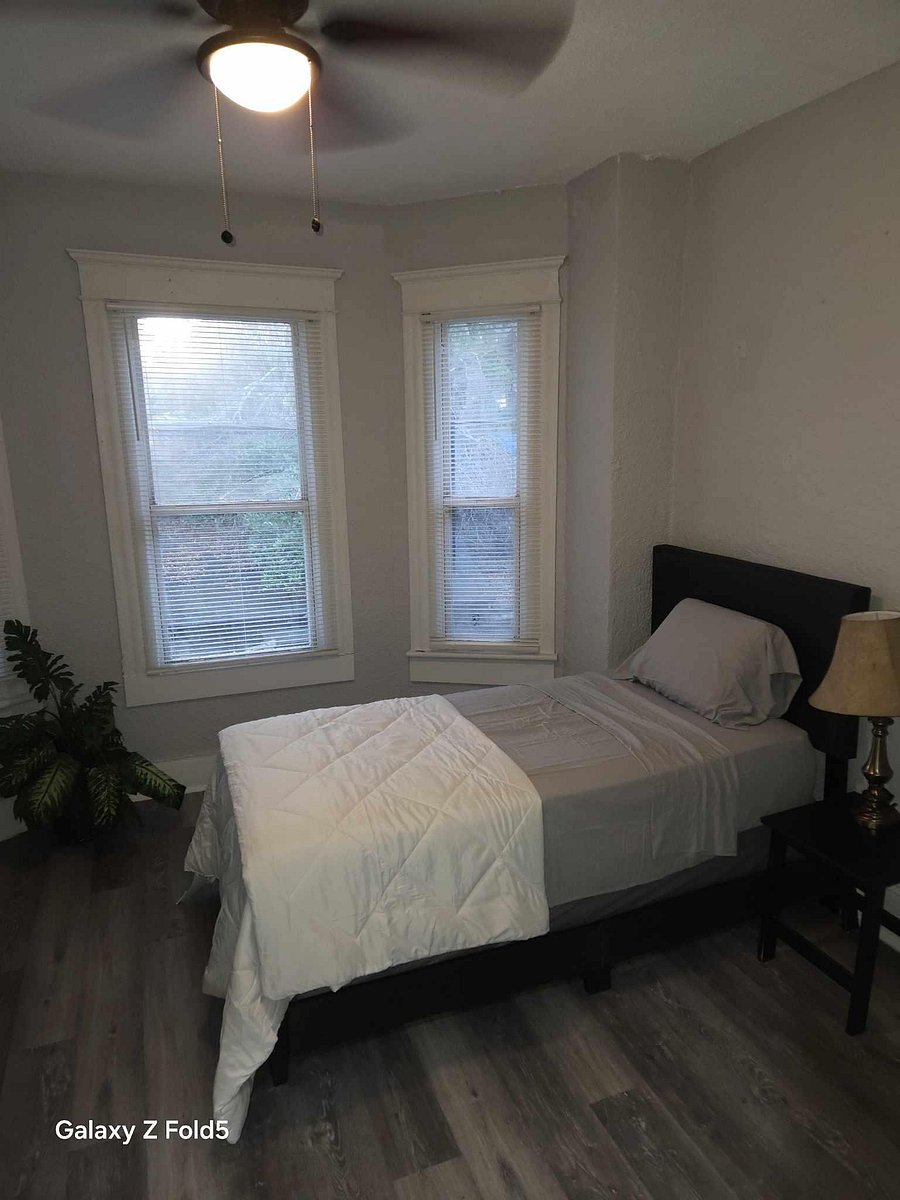 Furnished Finder property 983819_1 photo 16