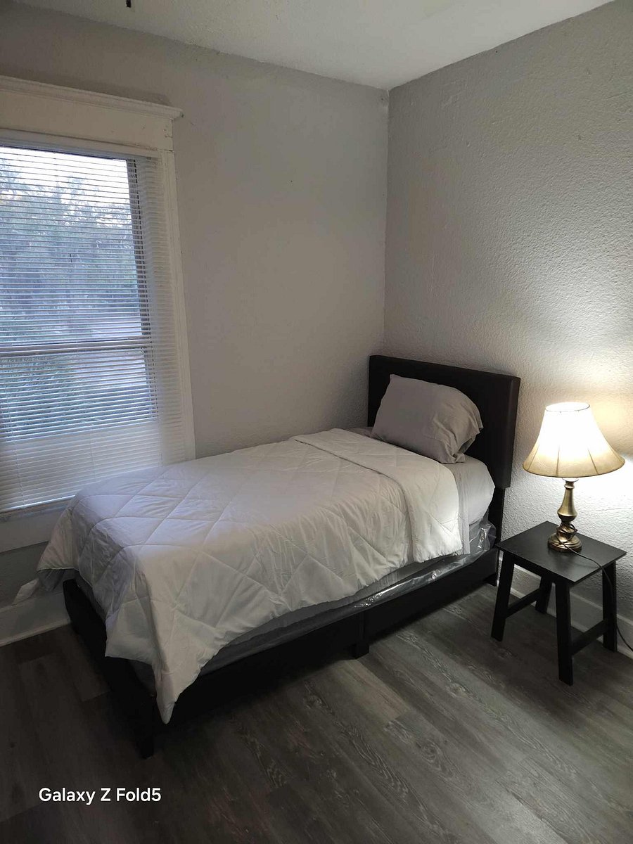 Furnished Finder property 983819_1 photo 15