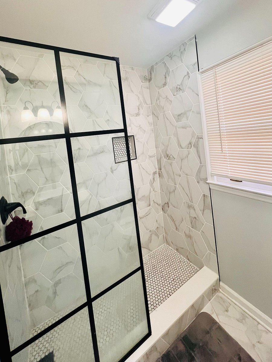 Common Bathroom 1st floor